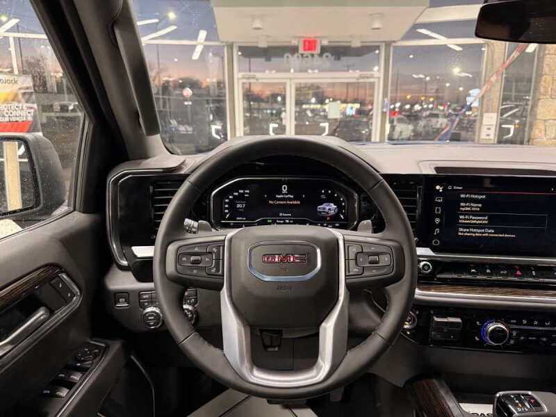 2025 GMC Sierra 1500 Elevation