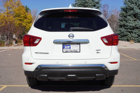 2020 Nissan Pathfinder SL