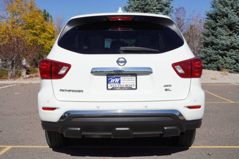 2020 Nissan Pathfinder SL