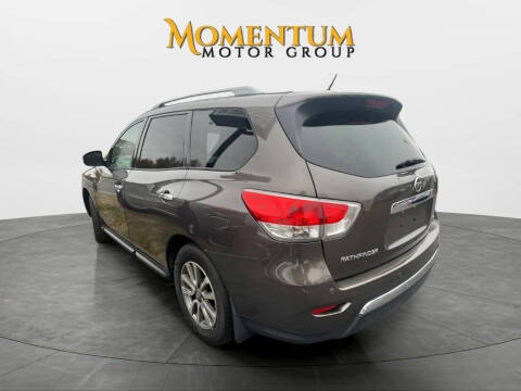 2016 Nissan Pathfinder SV