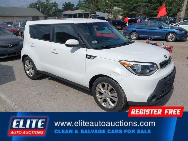 White 2015 Kia Soul + + 4dr Crossover 1