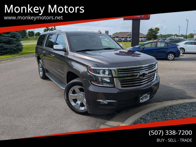 2017 Chevrolet Suburban Premier's photo