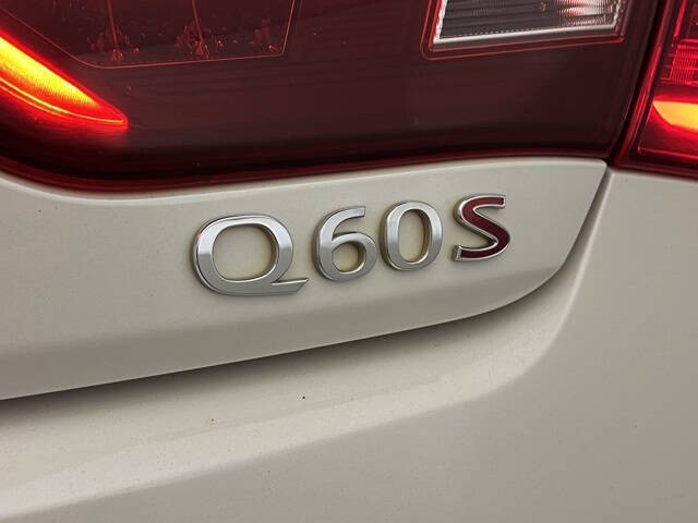 2022 Infiniti Q60 Red Sport 400