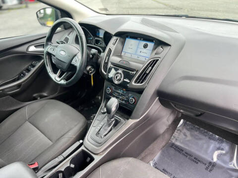 2017 Ford Focus SEL