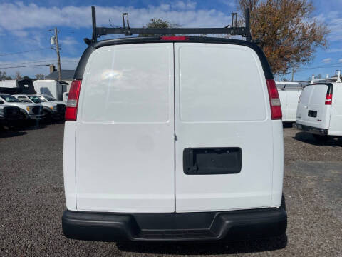 2017 Chevrolet Express 2500