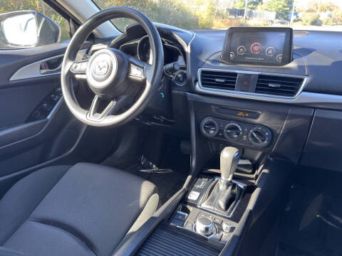 2017 Mazda MAZDA3 Sport