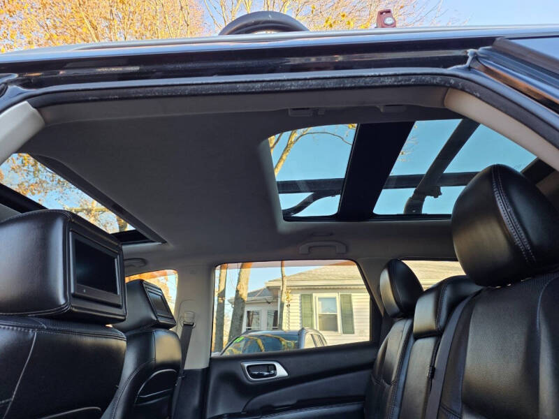 2013 Nissan Pathfinder Platinum