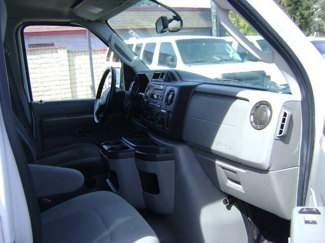 2010 Ford E-Series E-350 SD