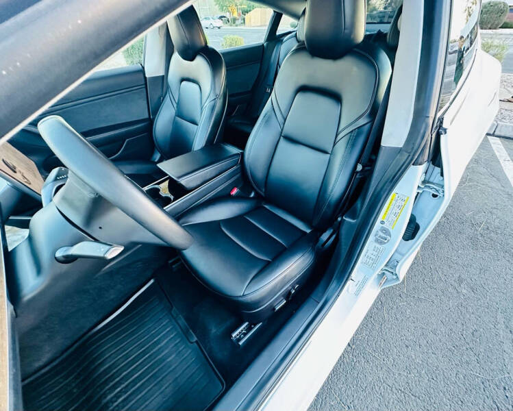 2019 Tesla Model 3 Base photo 13