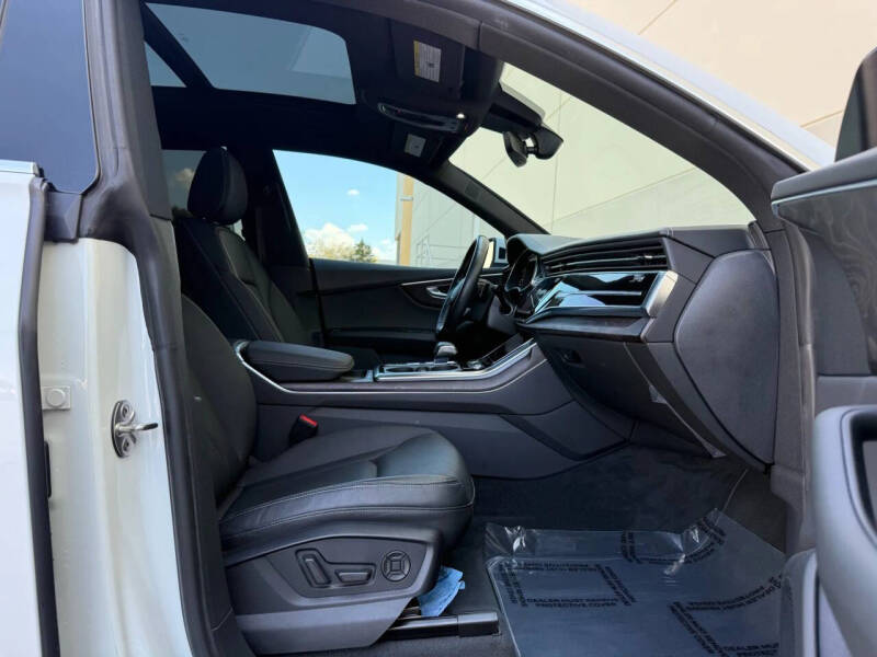 2019 Audi Q8 quattro Prestige 55 TFSI