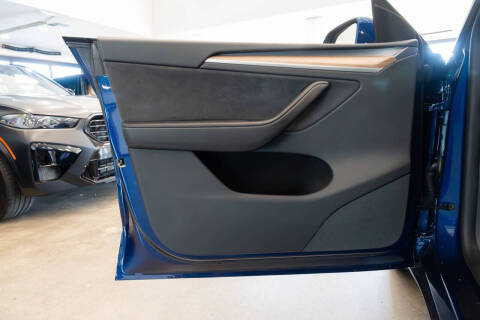 2025 Tesla Model Y Performance