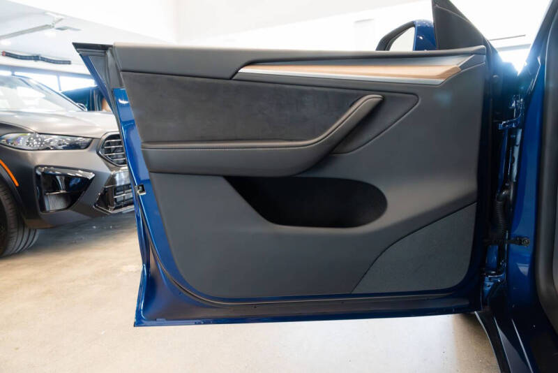 2025 Tesla Model Y Performance