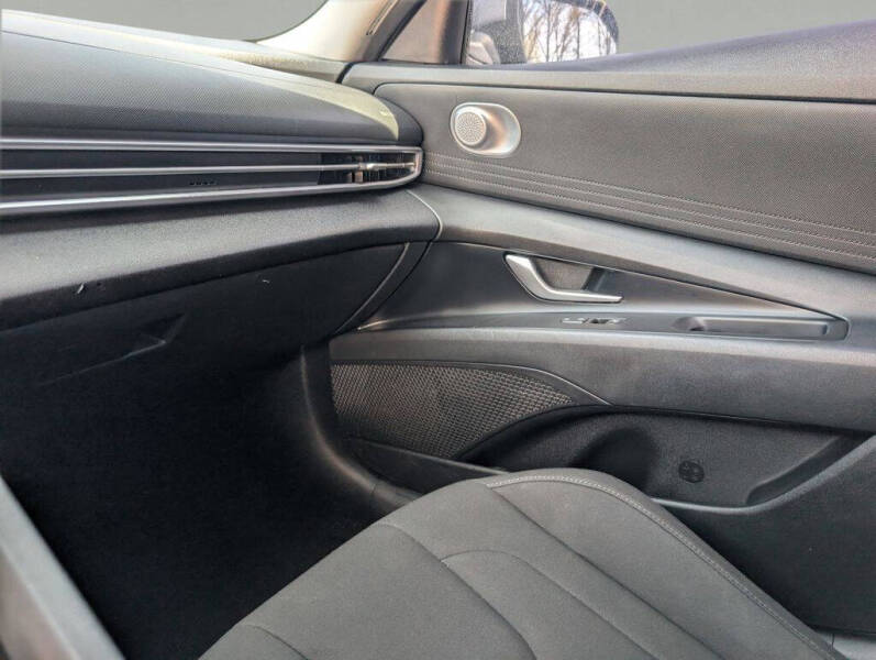 2022 Hyundai Elantra