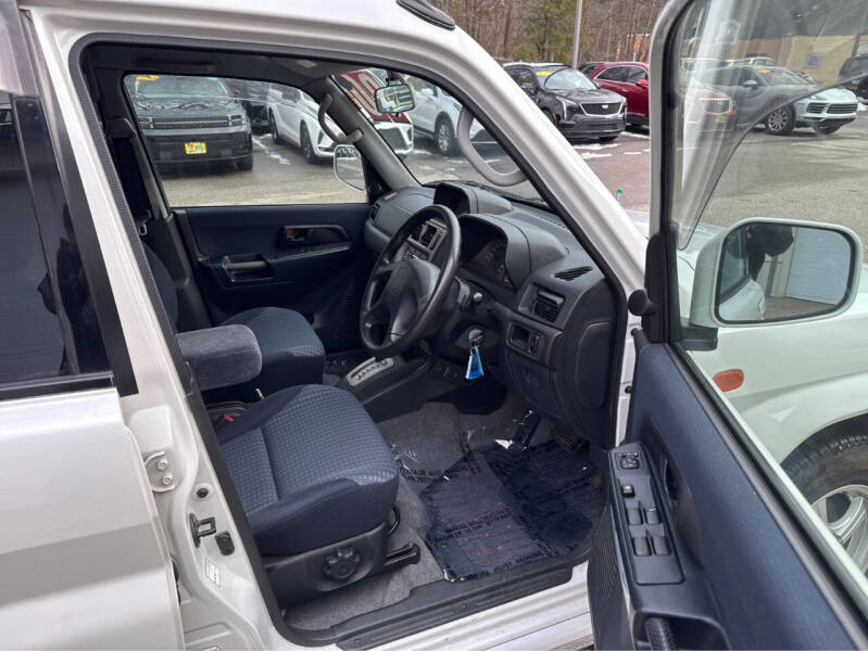 2000 Mitsubishi Pajero