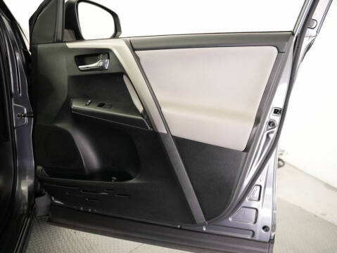 2017 Toyota RAV4 Hybrid XLE