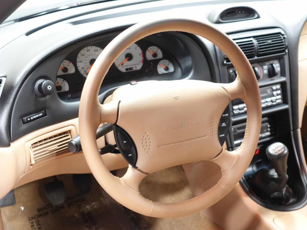 1994 Ford Mustang SVT Cobra 15