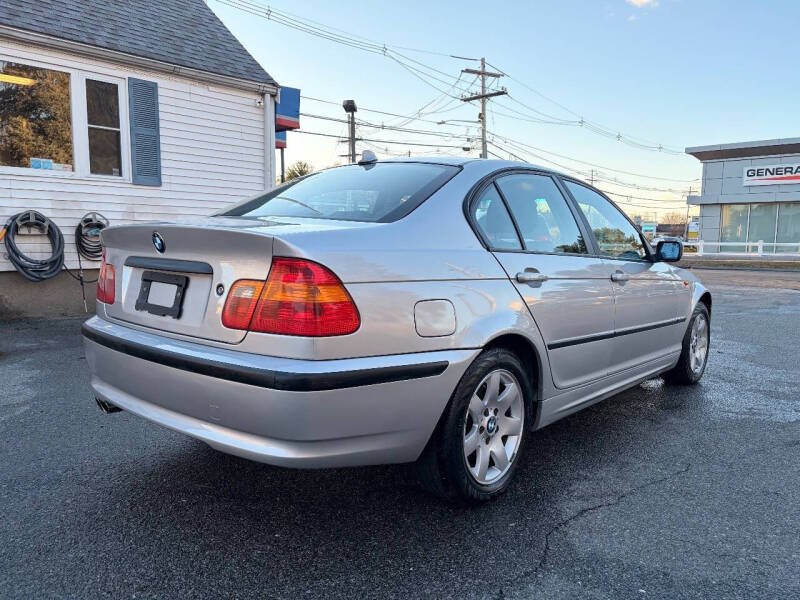 2004 BMW 3 Series 325xi