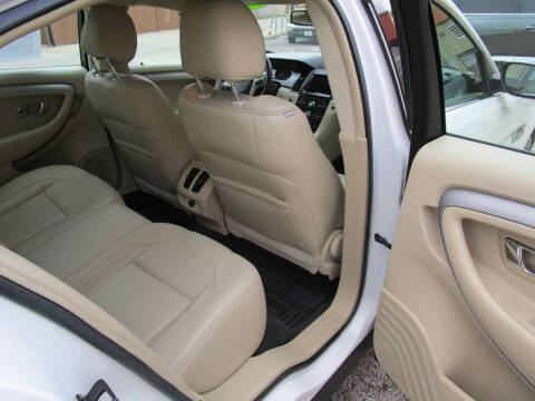 2016 Ford Taurus SEL