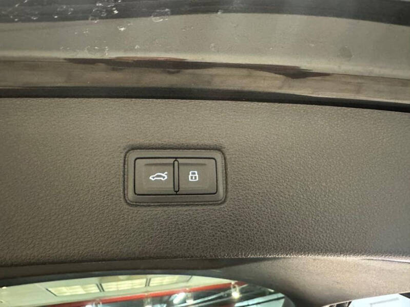 2023 Audi Q7 quattro Premium 55 TFSI