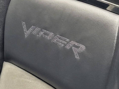 2005 Dodge Viper SRT-10