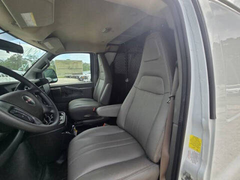 2025 GMC Savana 2500