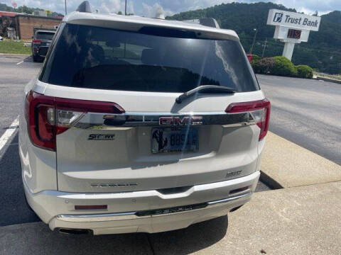 2022 GMC Acadia Denali
