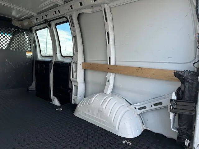 2023 GMC Savana 2500