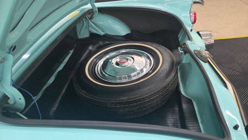 1955 Ford Thunderbird