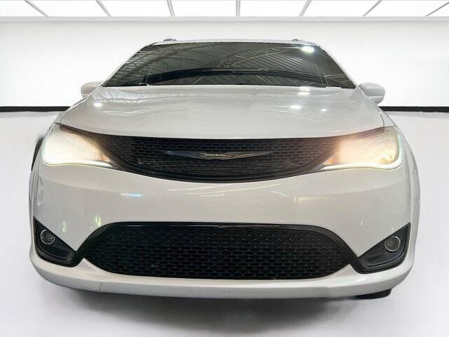 2020 Chrysler Pacifica Touring