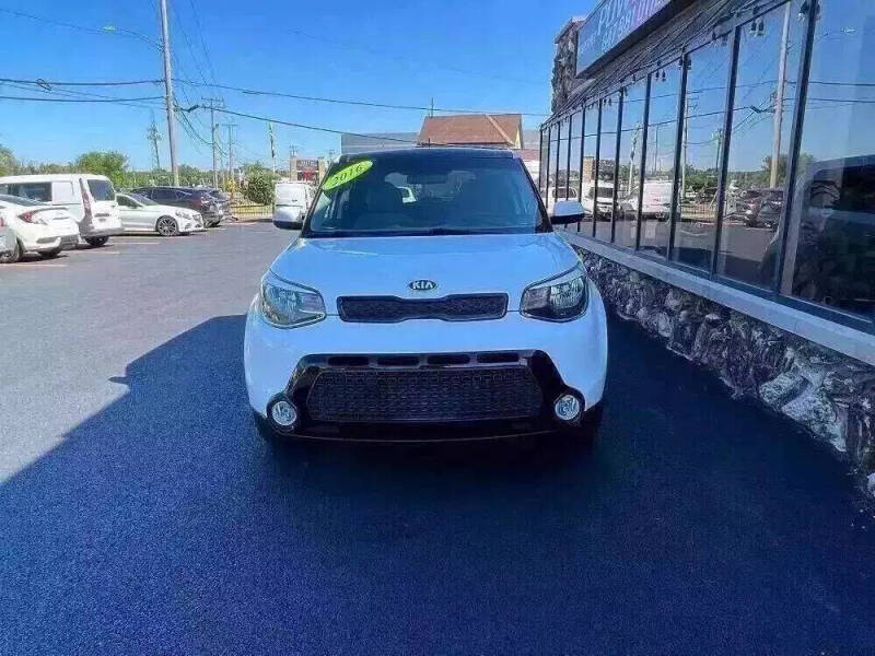 2016 Kia Soul +