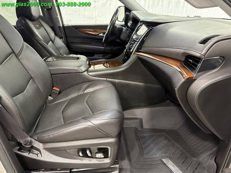 2016 Cadillac Escalade Luxury Collection