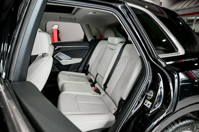 2021 Audi Q3 quattro S line Premium 45 TFSI