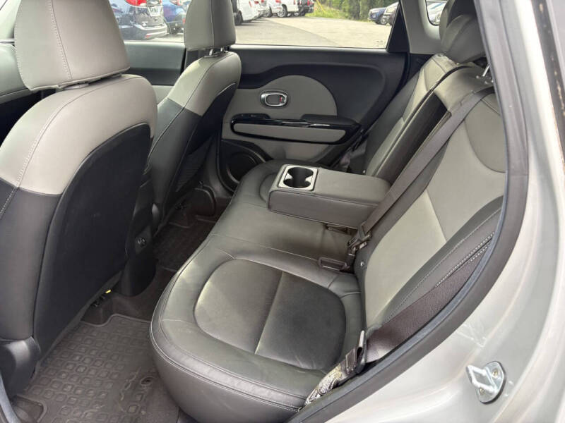2019 Kia Soul +