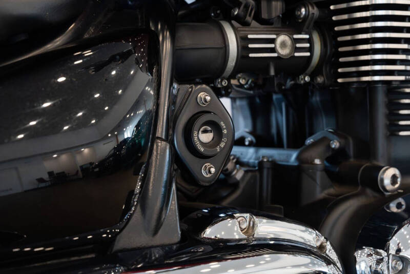 2015 Triumph Thunderbird