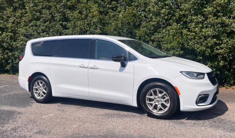 2024 Chrysler Pacifica Touring L