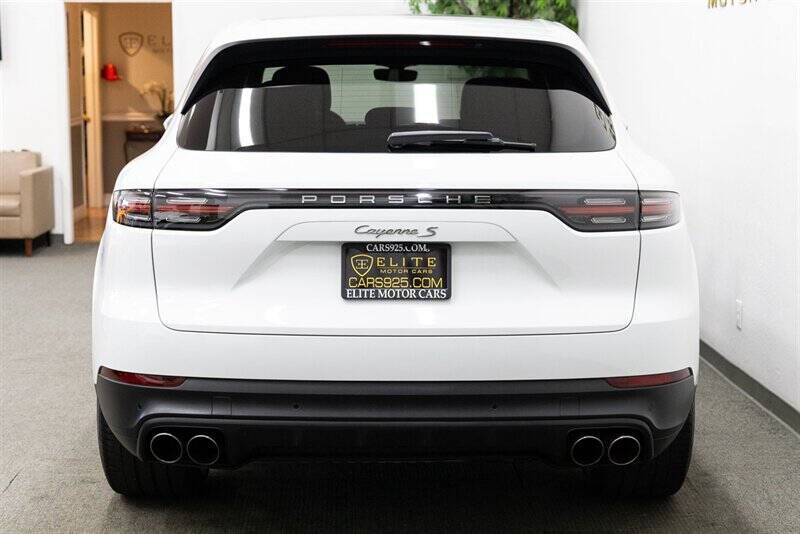 2019 Porsche Cayenne S