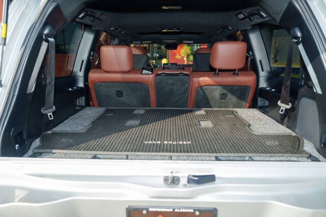 2016 Toyota Land Cruiser