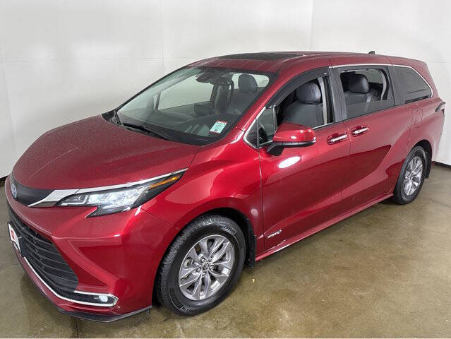 2021 Toyota Sienna XLE 7-Passenger