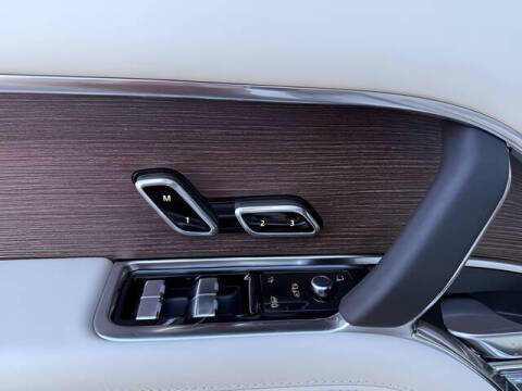 2025 Land Rover Range Rover P530 SE