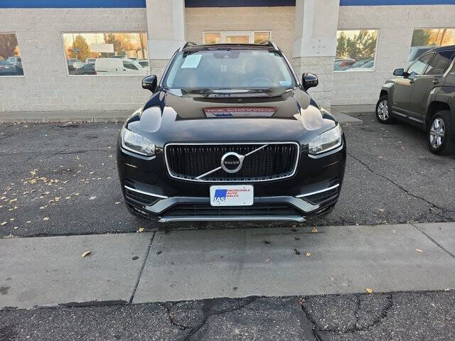 2016 Volvo XC90 T5 Momentum