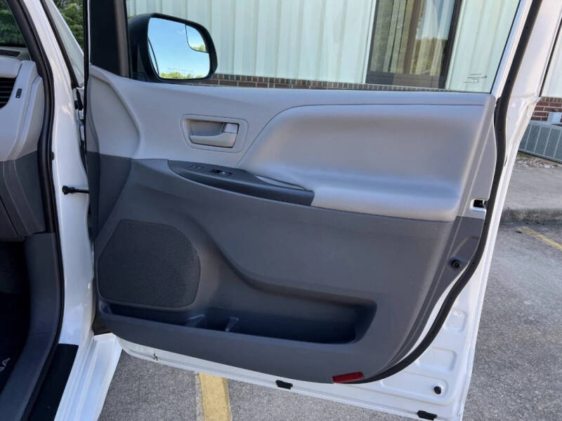 2020 Toyota Sienna L 7-Passenger