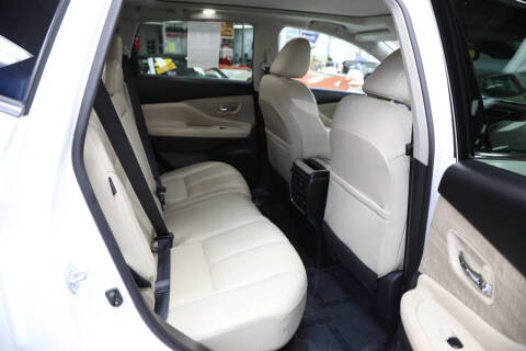 2023 Nissan Murano SL