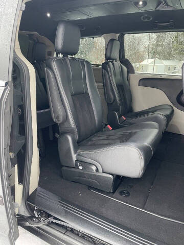 2016 Dodge Grand Caravan SXT Plus