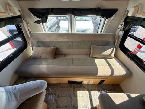 2005 Ford E-Series E-350 SD