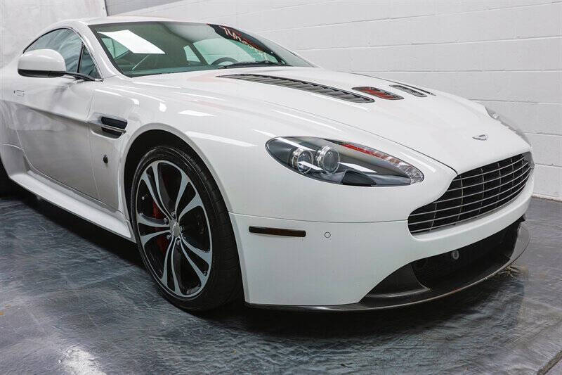 2011 Aston Martin V12 Vantage