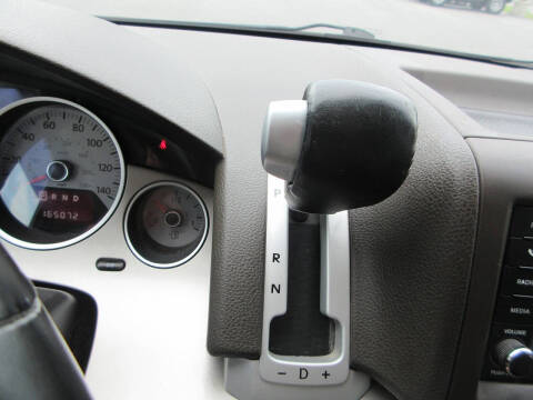 2012 Volkswagen Routan SE