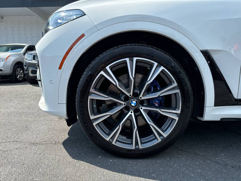 Used 2020 BMW X7 M50i with VIN 5UXCX6C05LLE35804 for sale in Edmonds, WA