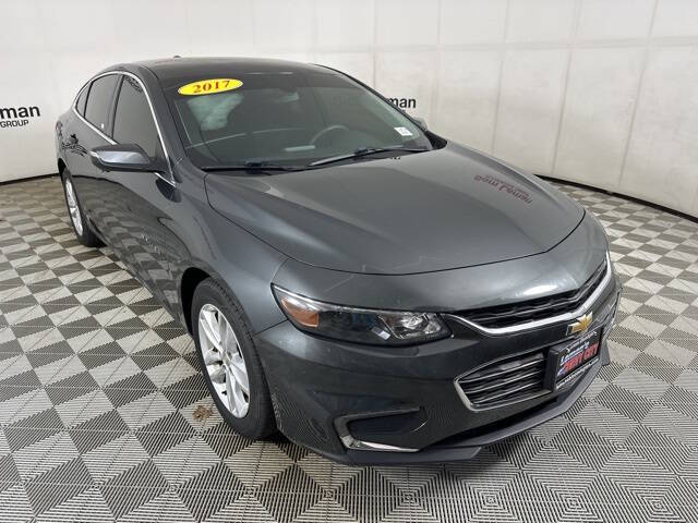 Used 2017 Chevrolet Malibu 1LT with VIN 1G1ZE5ST4HF205660 for sale in Bloomington, IL