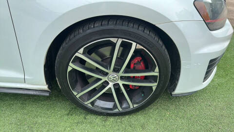 2017 Volkswagen Golf GTI