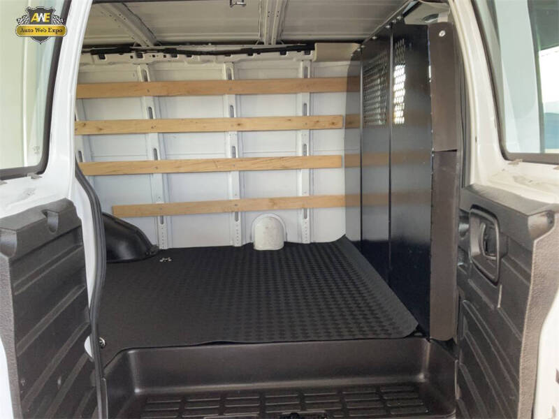 2023 Chevrolet Express 2500